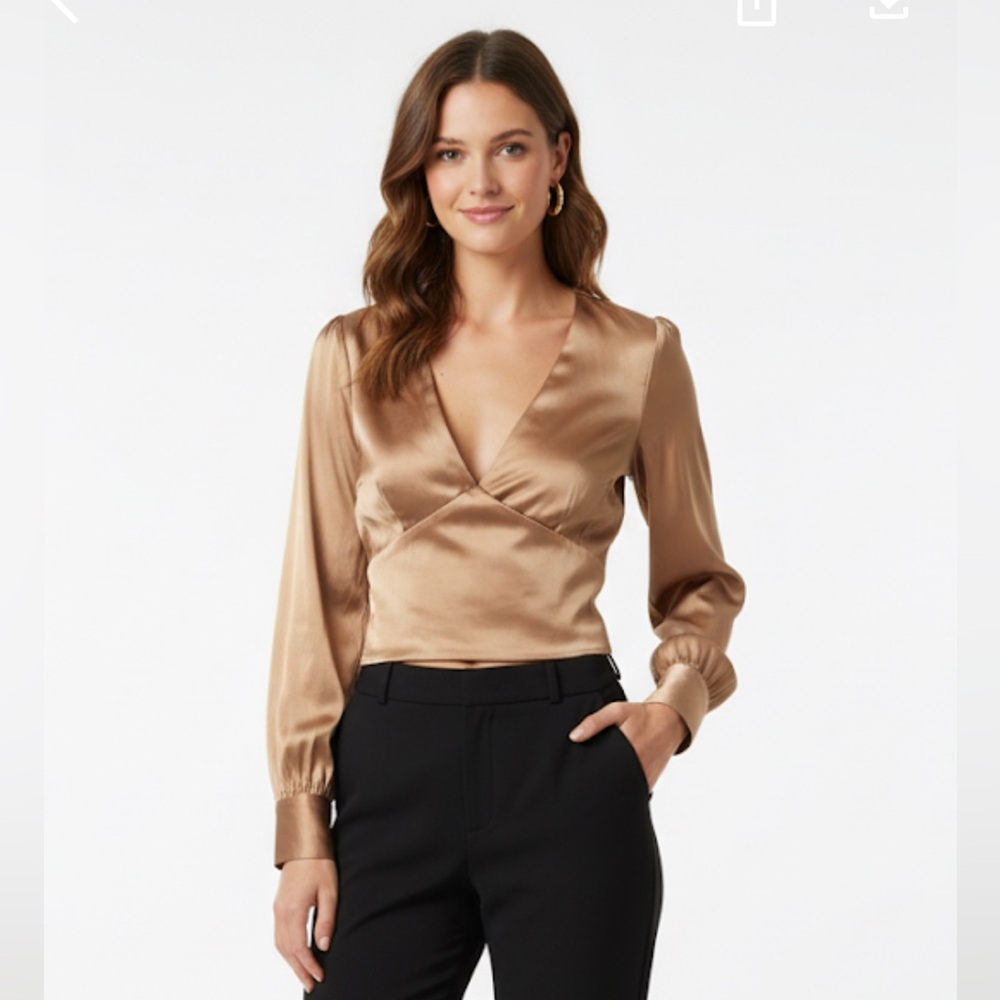 Abercrombie & Fitch Women's cropped blouse Medium